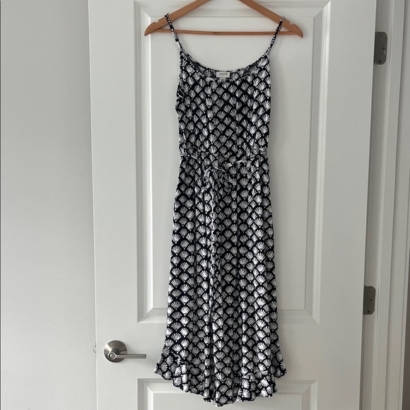 J. Crew Dresses & Skirts - J. Crew Black and White Shell-Print Midi Dress
